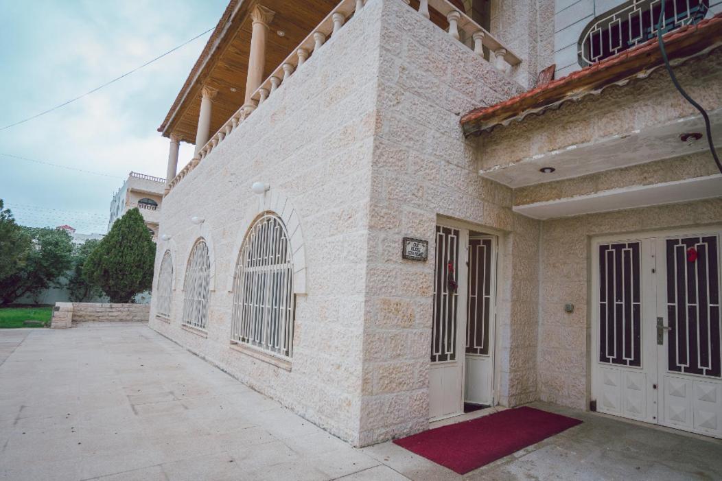 Karrain Villa-The Apartment Мадаба Екстер'єр фото