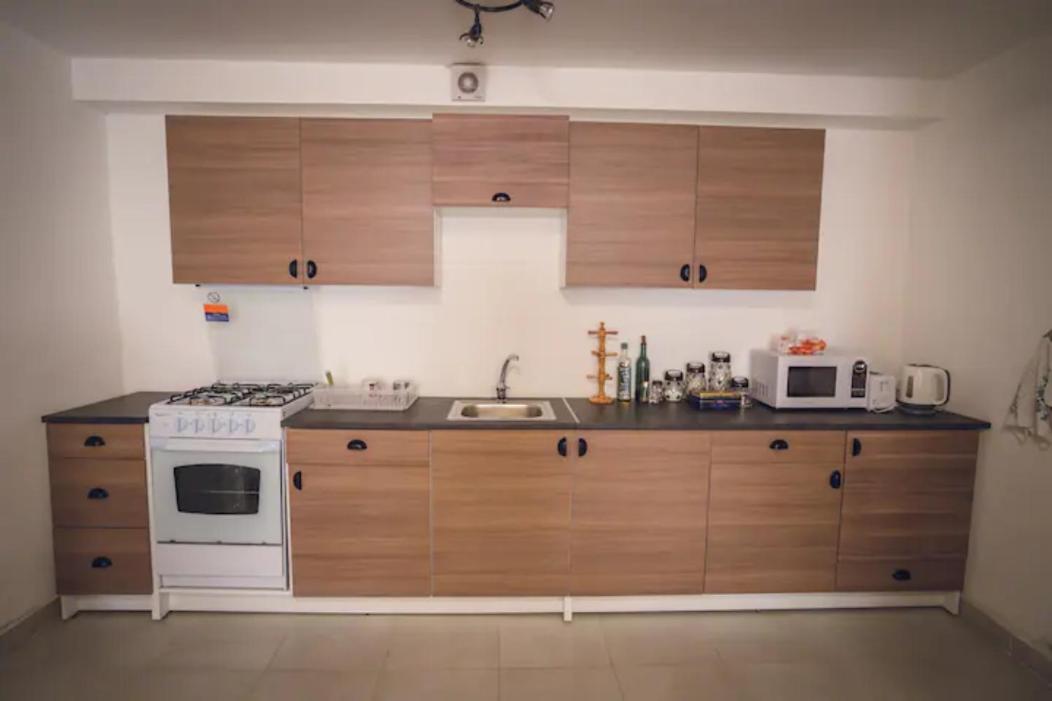 Karrain Villa-The Apartment Мадаба Екстер'єр фото