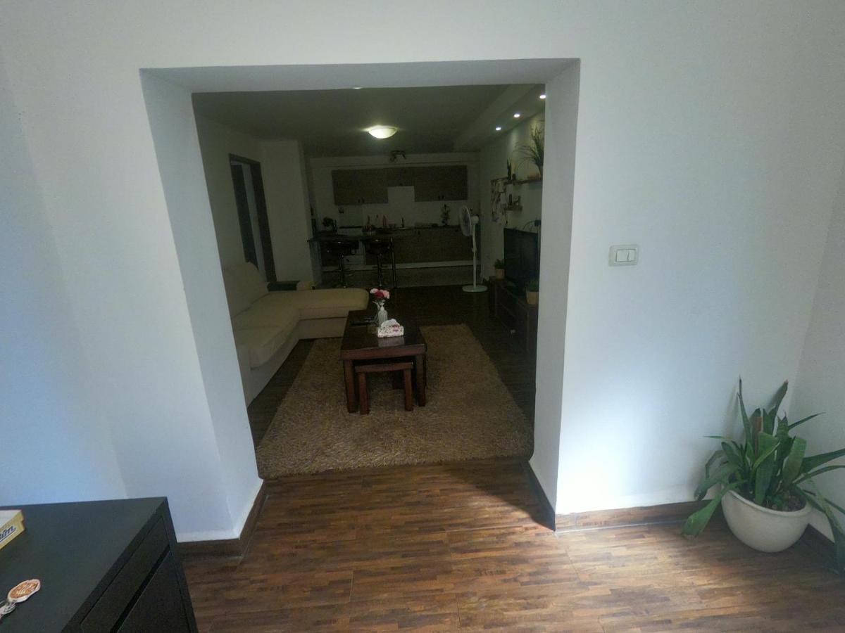 Karrain Villa-The Apartment Мадаба Екстер'єр фото